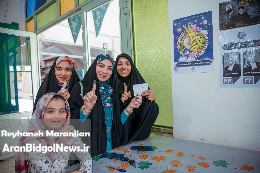 گزارش تصویری از مشارکت مردم در حوزه های انتخاباتی شهر نوش آباد